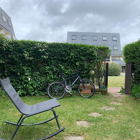 Bernières-sur-Mer F1 Veranda Jardinet En Residence Front De Mer מראה חיצוני תמונה